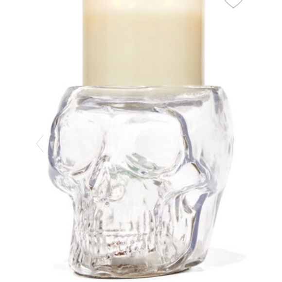 Light up CRYSTAL SKULL Candle Holder - Picture 1 of 10
